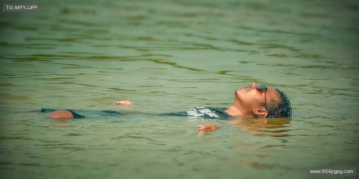 📱 实时互动，畅聊赛事！💬